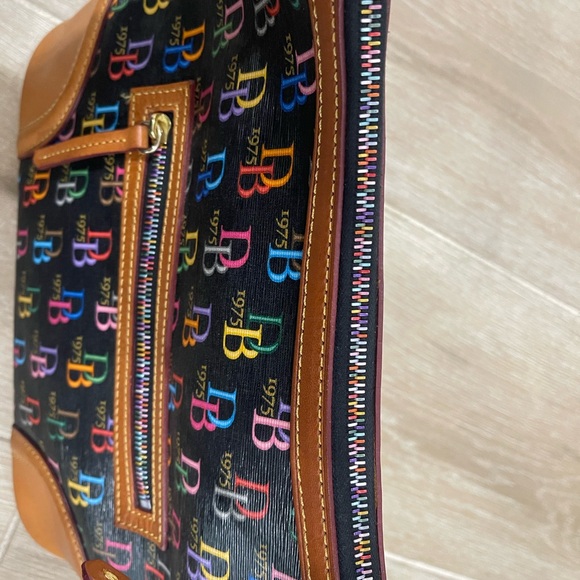 Dooney & Bourke Black Multicolor Logo Shoulder Bag - Picture 15 of 16